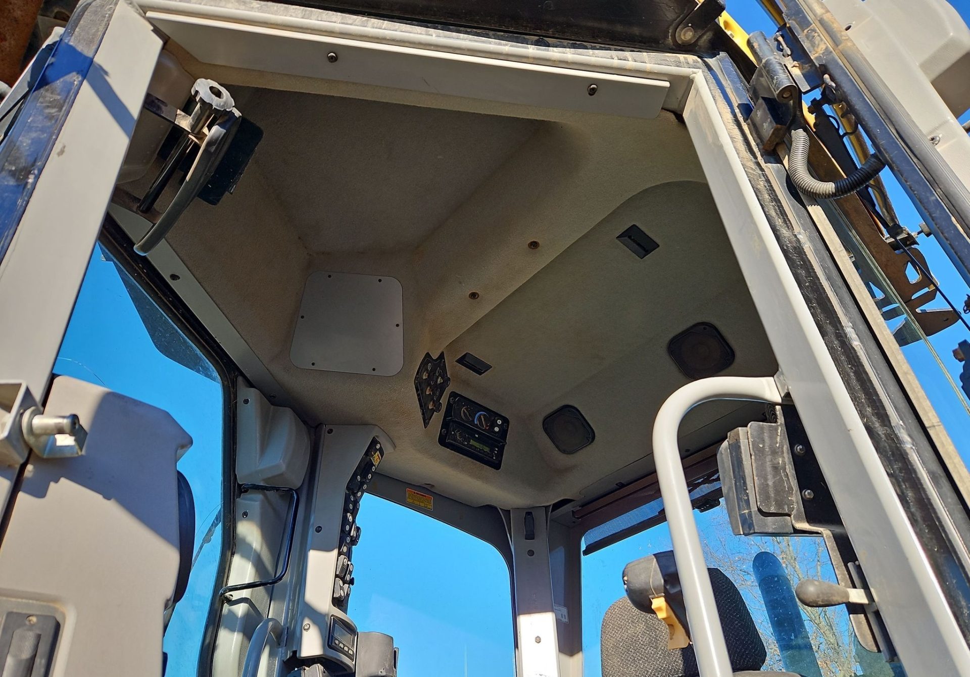 2010 Caterpillar 12M - photo 1