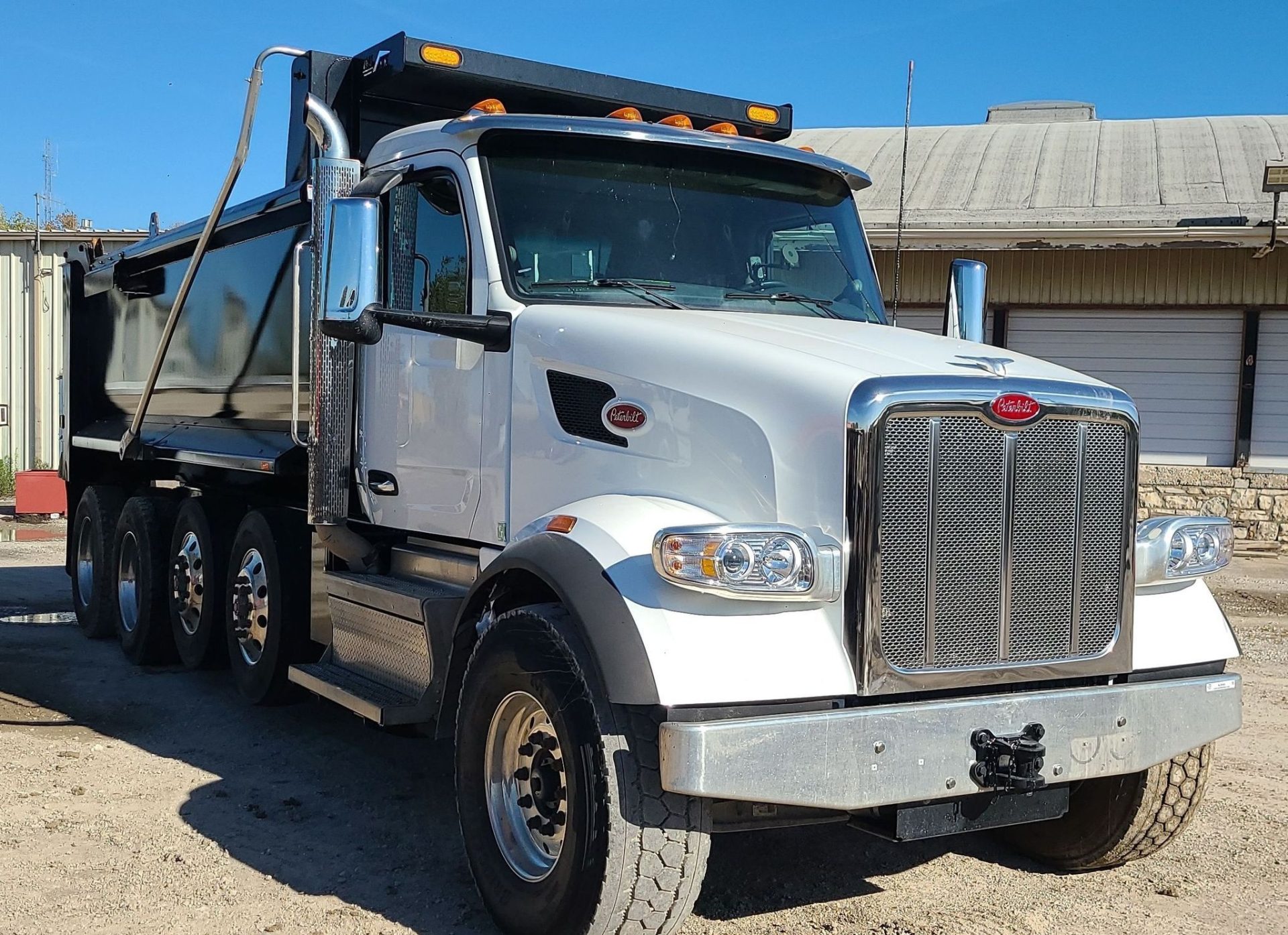 2023 Peterbilt 567 - photo 1