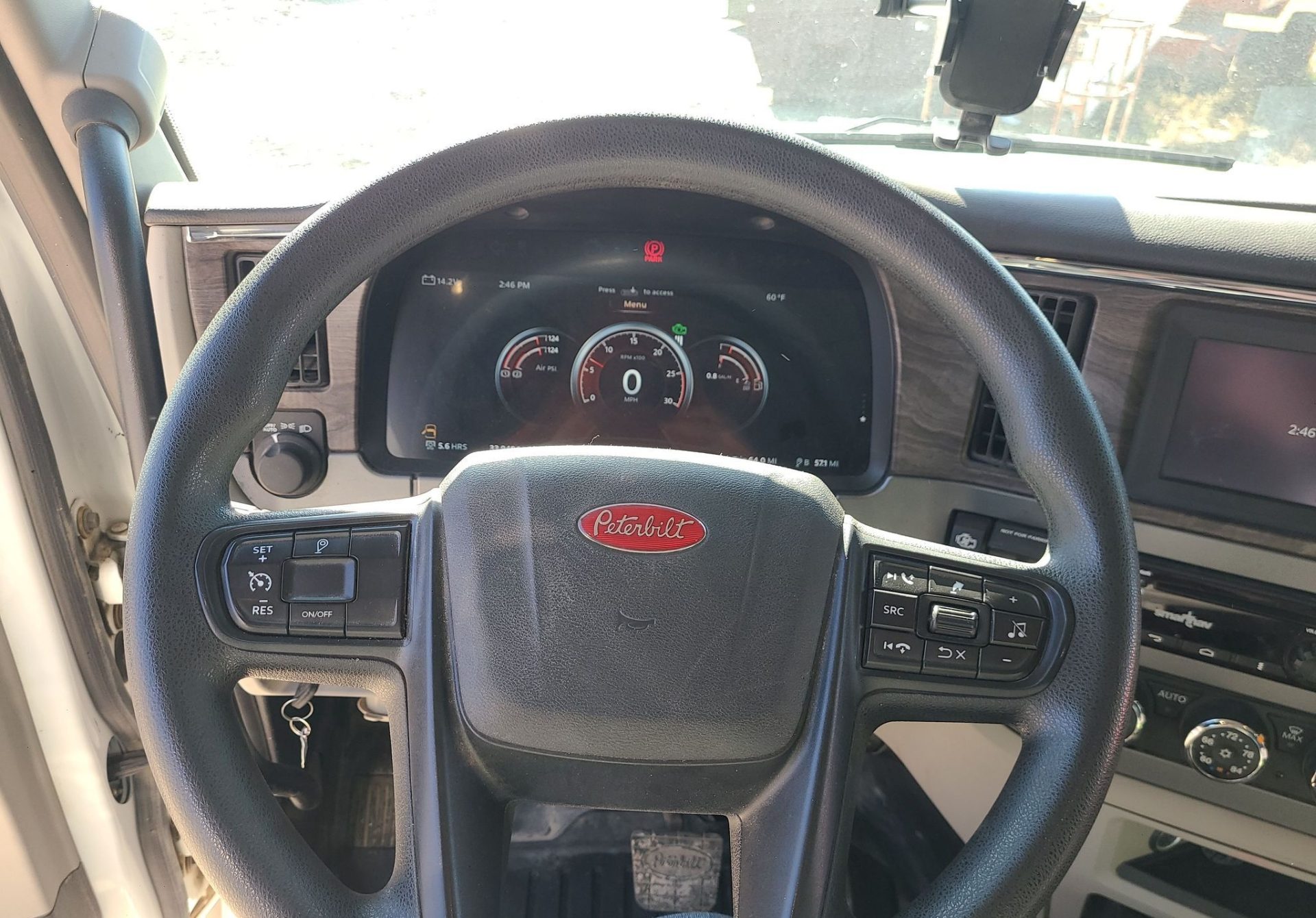 2023 Peterbilt 567 - photo 1