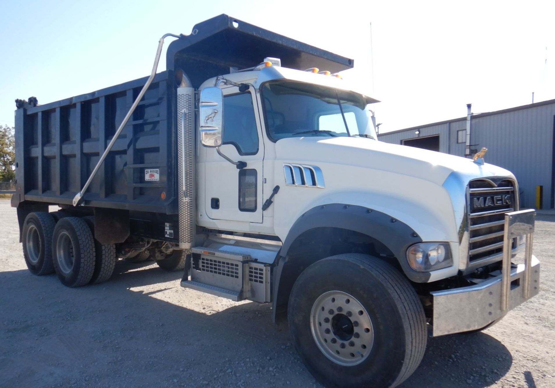 2021 Mack Granite GR64F - photo 1