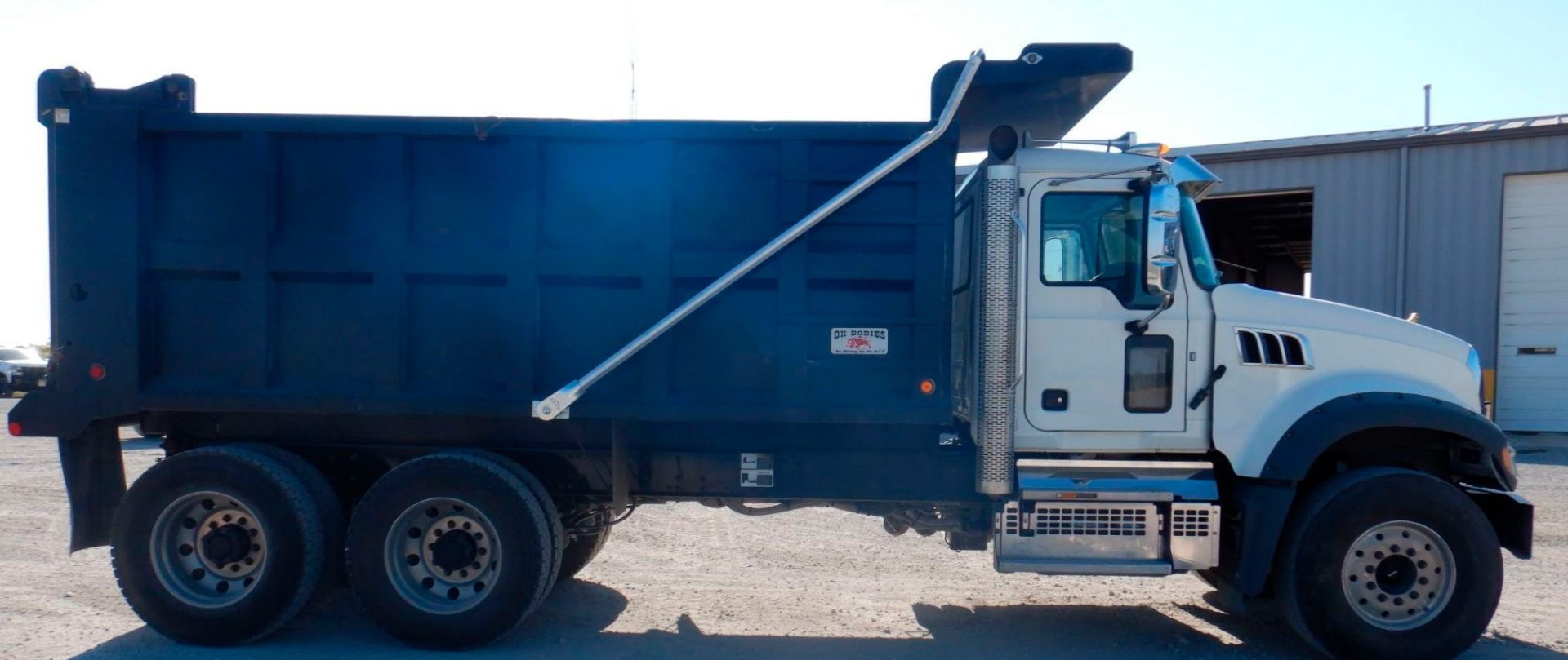 2021 Mack Granite GR64F - photo 1