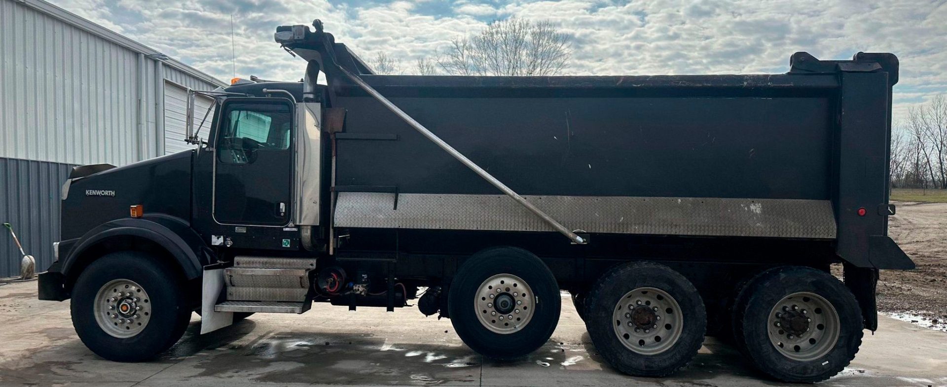 2007 Kenworth T800 - photo 1