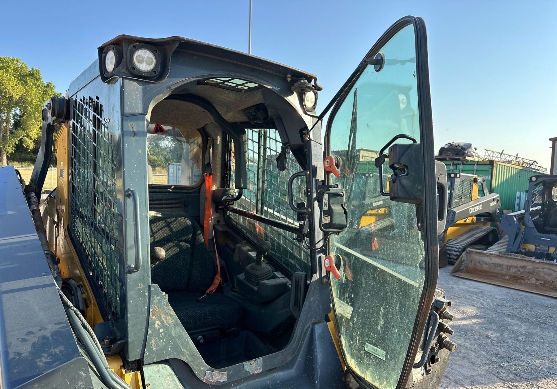 2020 John Deere 333G - photo 1