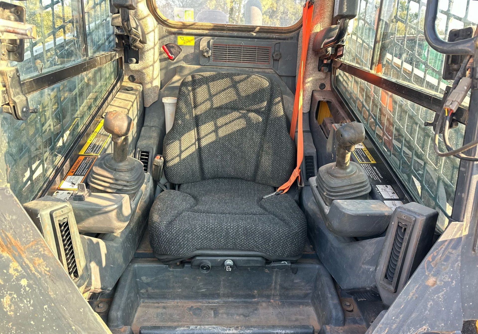 2020 John Deere 333G - photo 1