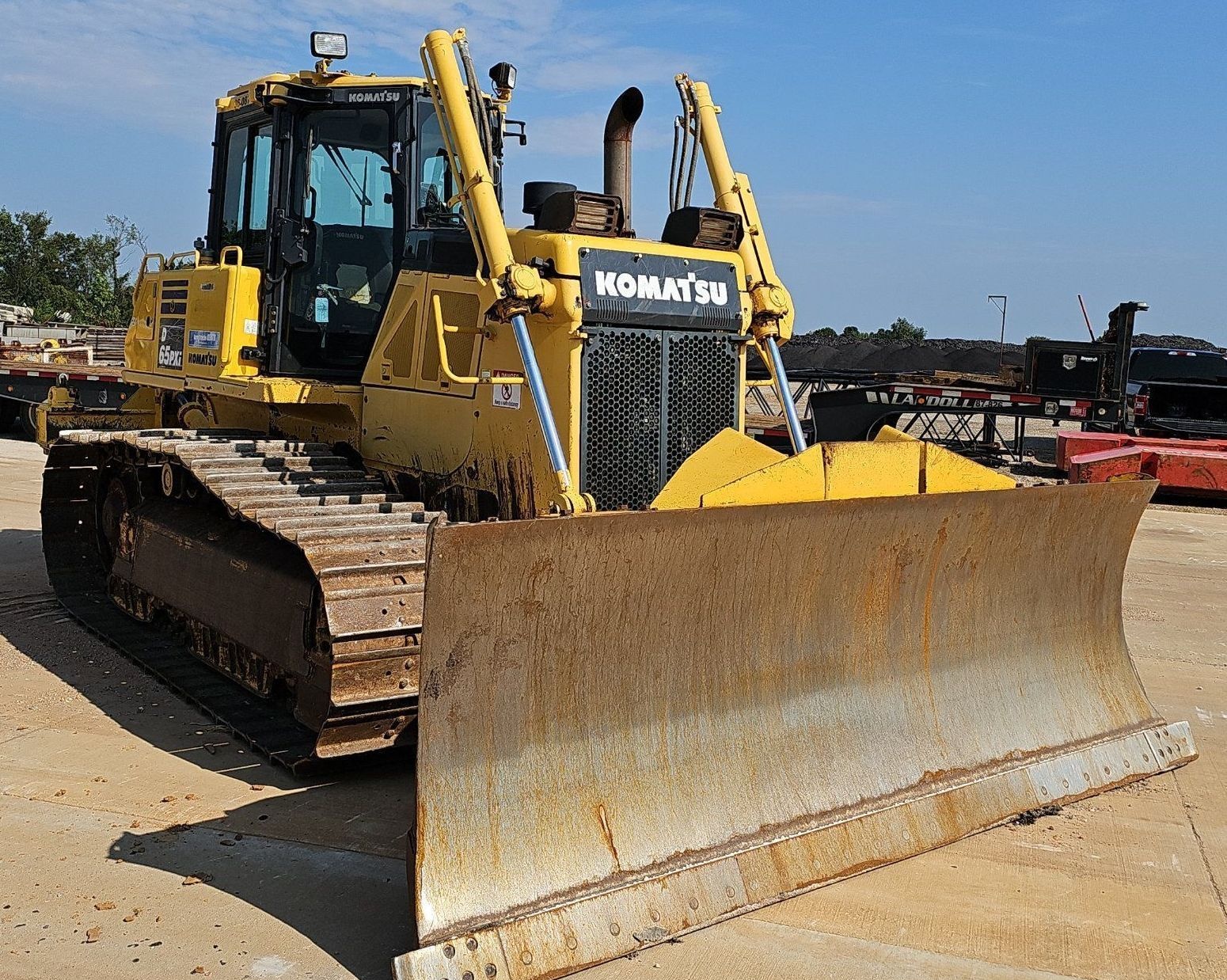 2015 Komatsu D65PXI-18 - photo 1