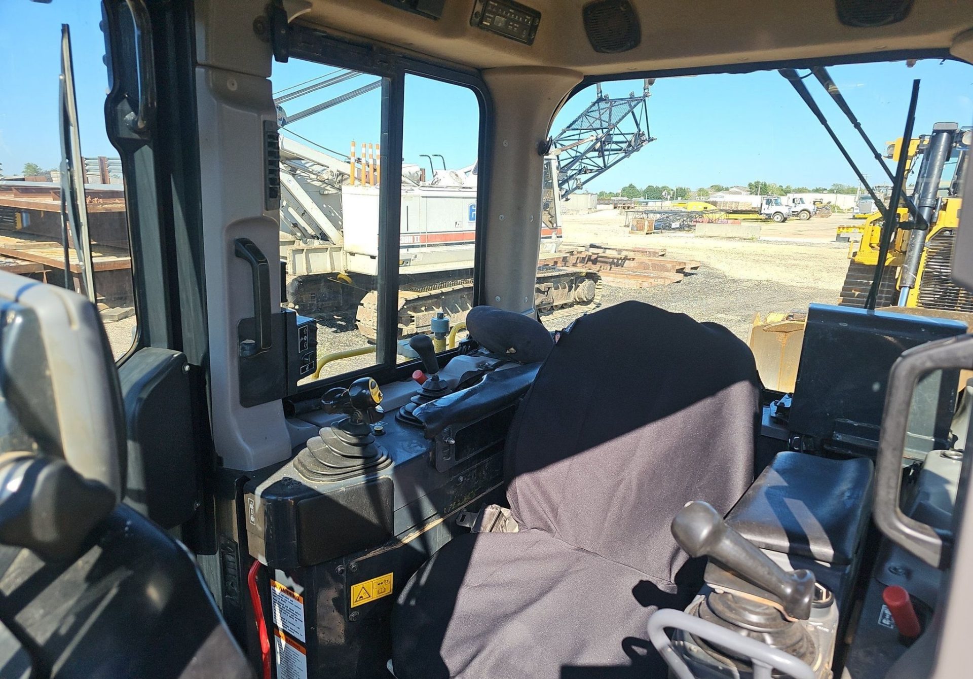 2015 Komatsu D65PXI-18 - photo 1
