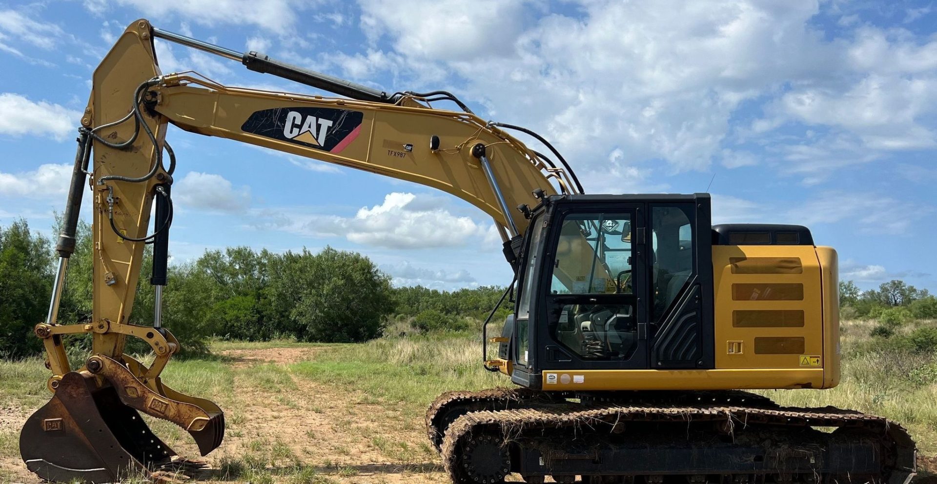 2014 Caterpillar 320E LRR - photo 1
