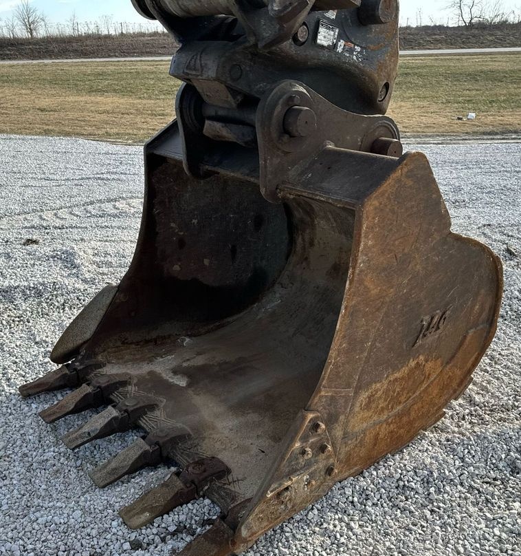 2015 John Deere 250G LC - photo 1